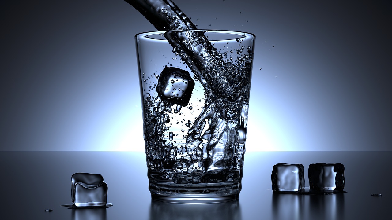 乾燥頭皮のフケを改善するための水分摂取の目安はコップ何杯？