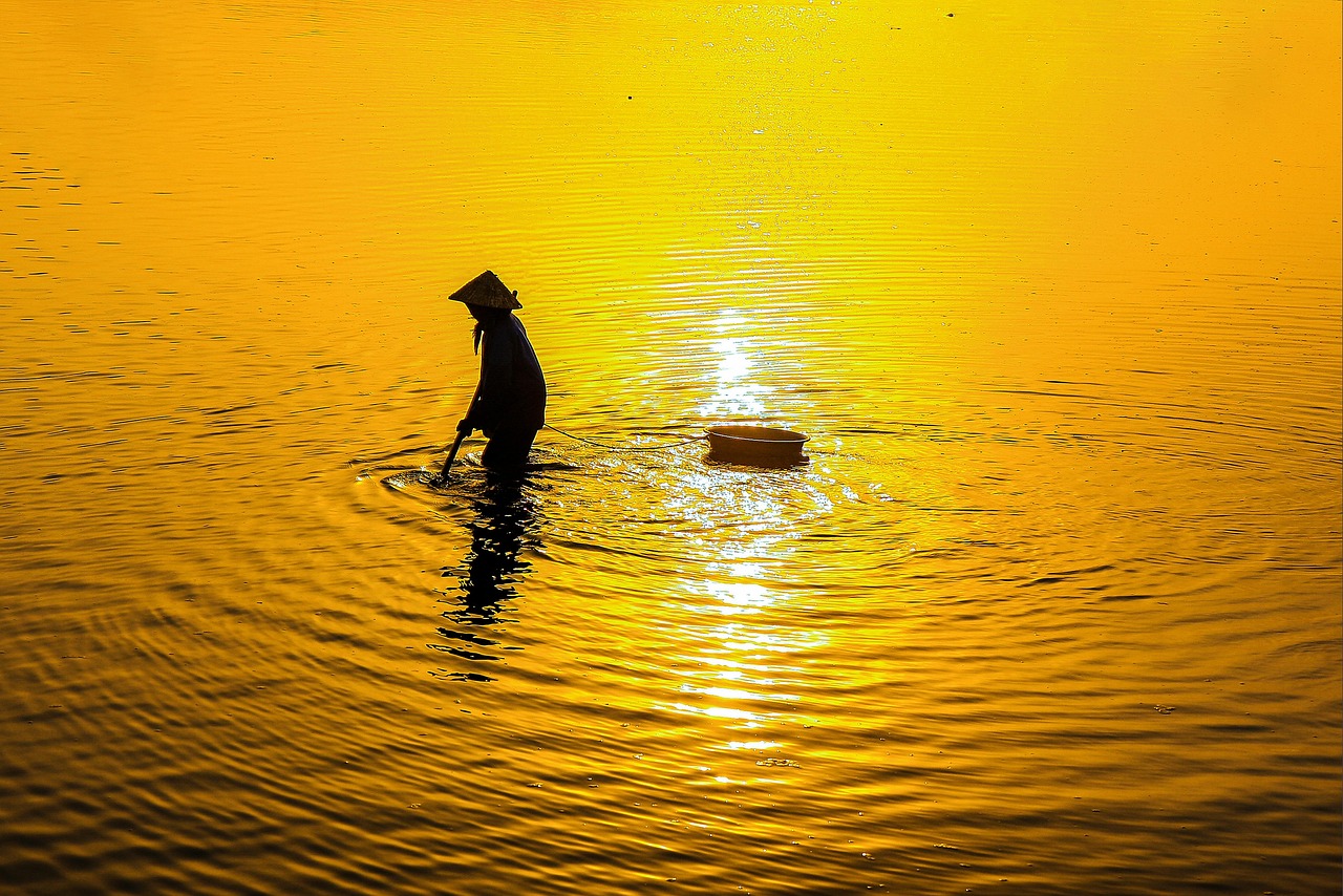 フケに悩むあなたへ、市販薬が効かない理由とは？